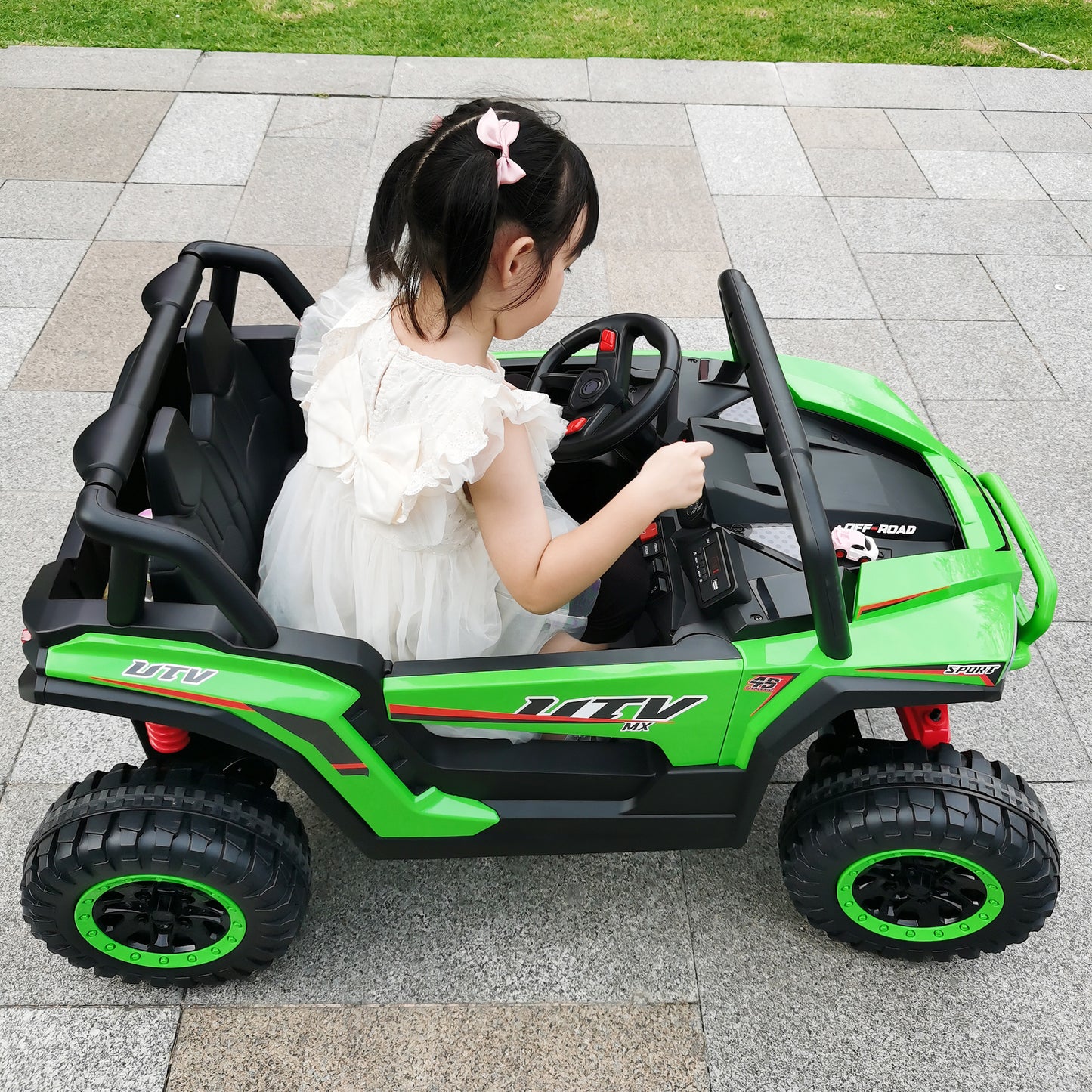 24V 2 Seater Ride on Truck Car for Kids, 7AH Powered UTV Car Toy, 4WD Side by Side Electric Vehicle w/ Remote, 3 Speeds, Bluetooth Spring Suspension, 1.86-4.9mph, Storage for Gift, Green, Red, Pink, Black -639